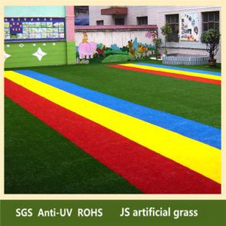 Lijepe ukrasne ledina žuta umjetna trava igralište staza