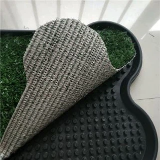 Tvornica visokog deserta obezbedi veličinu dostupnog čoveka koji je napravio pasu trava